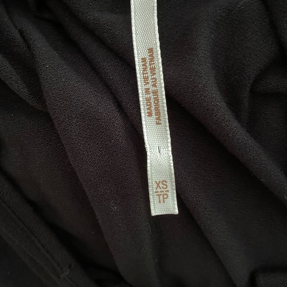 Free People black blouse. Size XS - Picture 3 of 3